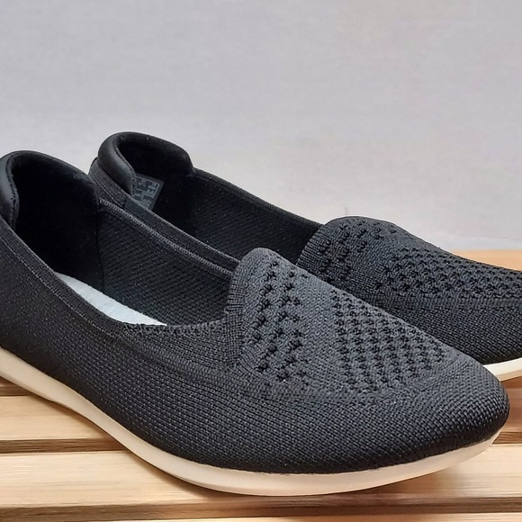 Clarks Womens | Black | Carly Star Slip On Loafer Shoes Size 7 - Picture 1 of 11